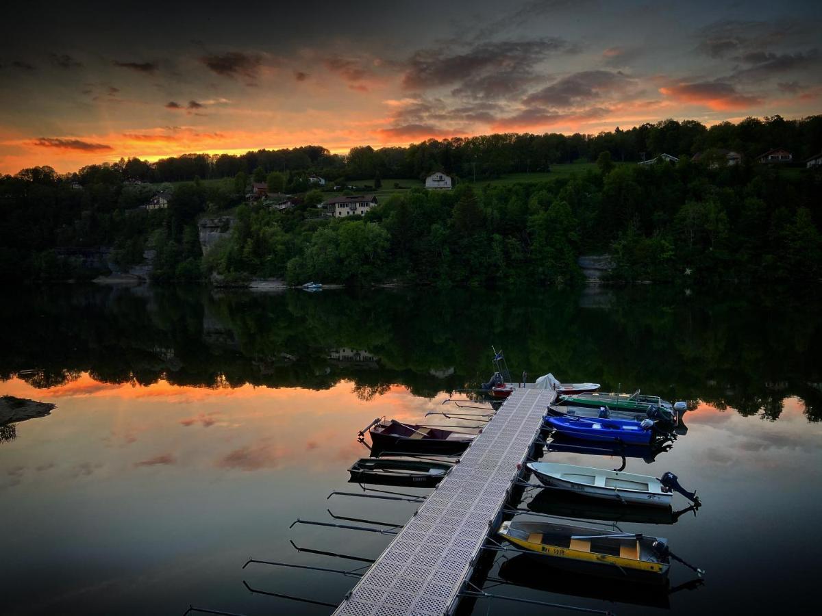 Hotel Les Rives Du Doubs Les Brenets Esterno foto