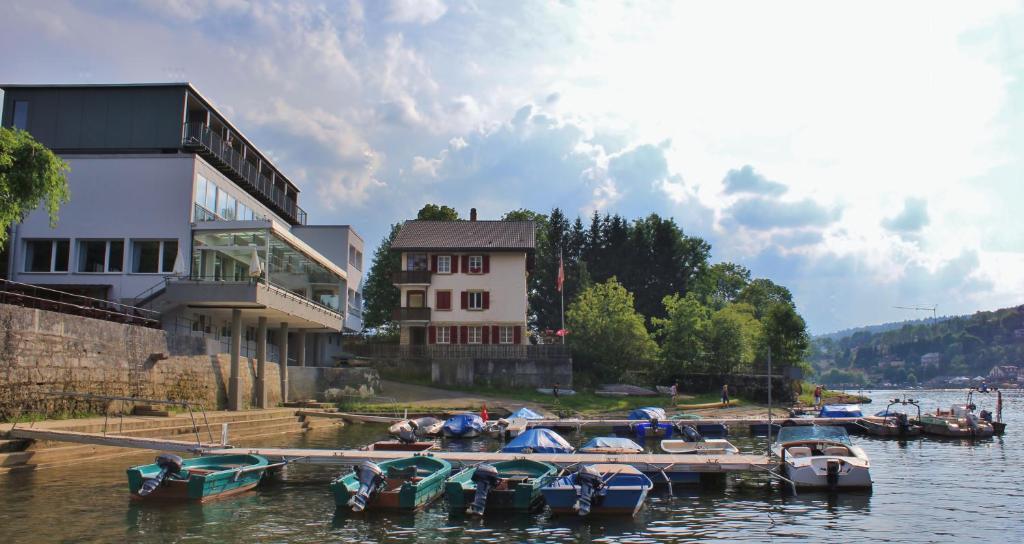 Hotel Les Rives Du Doubs Les Brenets Esterno foto