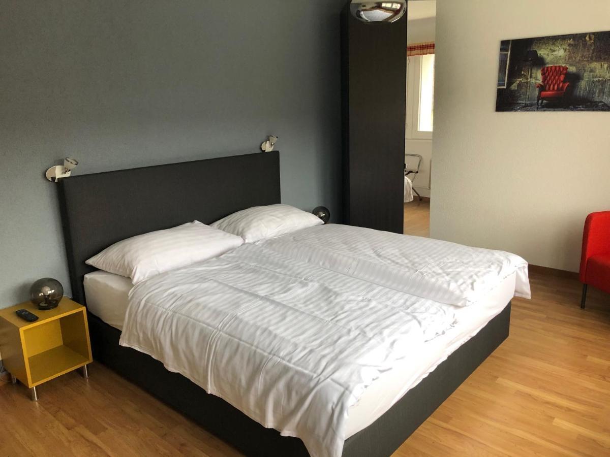 Hotel Les Rives Du Doubs Les Brenets Esterno foto